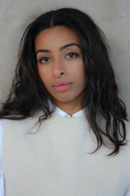 Tina Pour Davoy - Actor Profile Photo