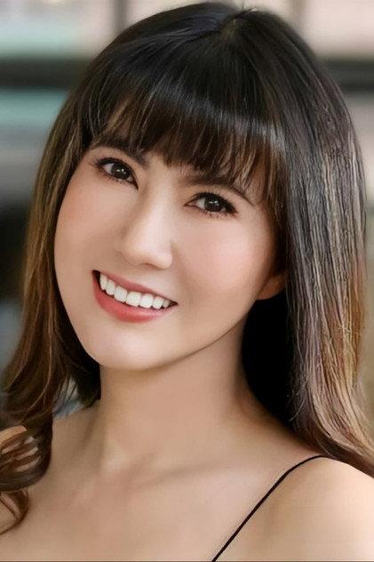 Apiradee Pawaputanon - Actor Profile Photo