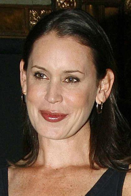 Jennifer Schwalbach Smith - Actor Profile Photo