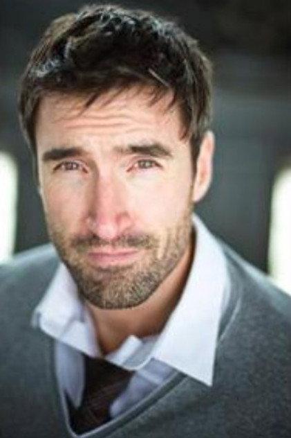 Darren Bennett - Actor Profile Photo