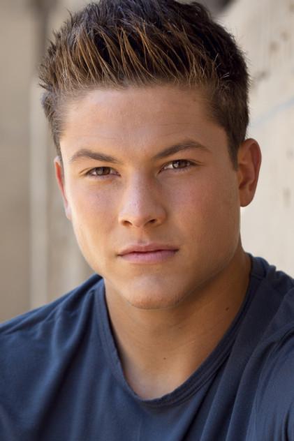 Daniel Dannas - Actor Profile Photo