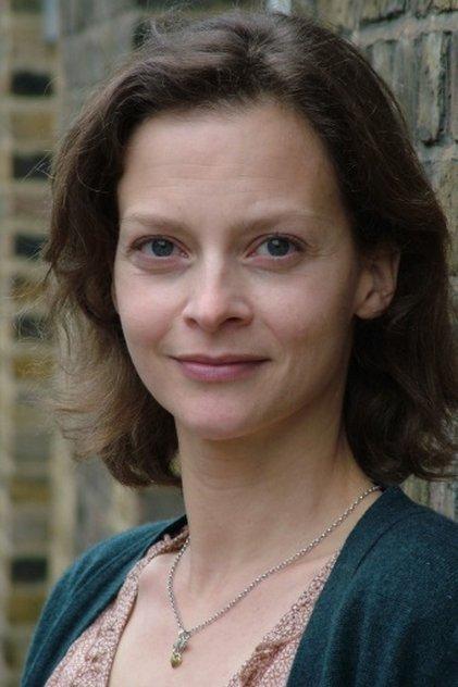 Julie Cox - Actor Profile Photo
