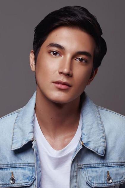 Junior Roberts - Actor Profile Photo