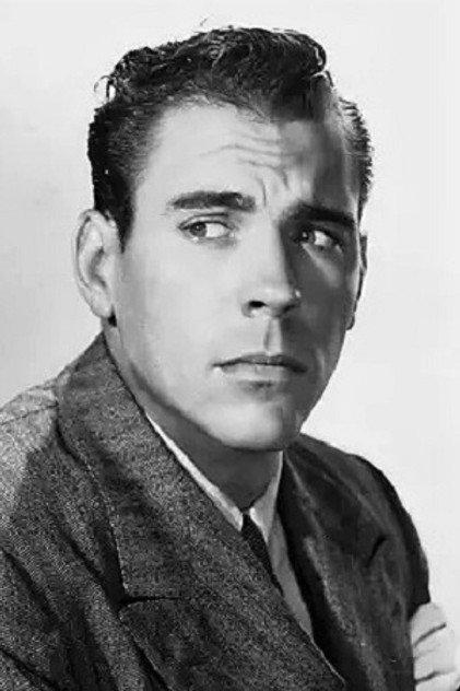 Tom Trout - Actor Profile Photo