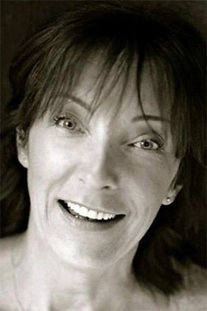 Aline Mowat - Actor Profile Photo