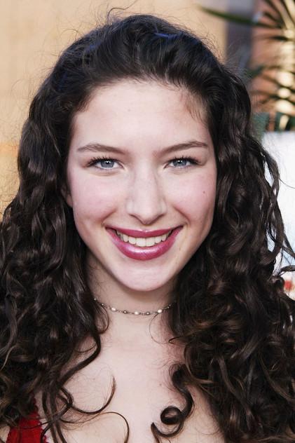 Clara Bryant - Actor Profile Photo