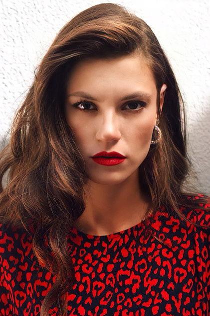 Yüsra Geyik - Actor Profile Photo