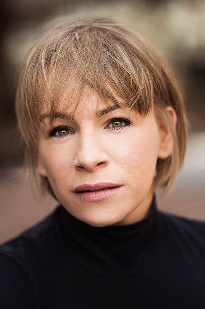 Fiona Skinner - Actor Profile Photo