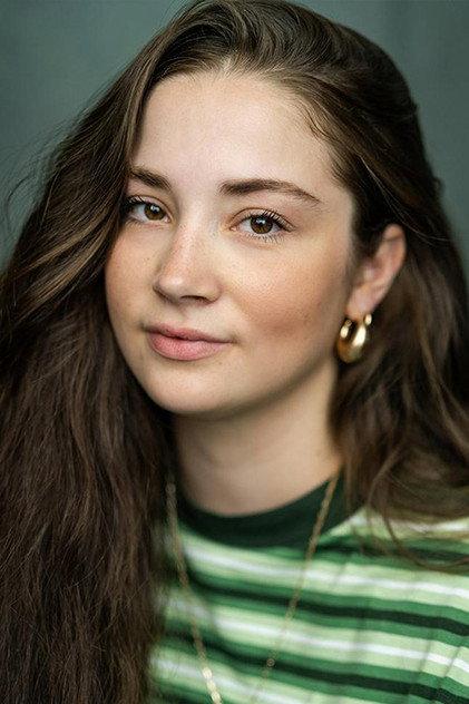 Annalise Bradshaw - Actor Profile Photo