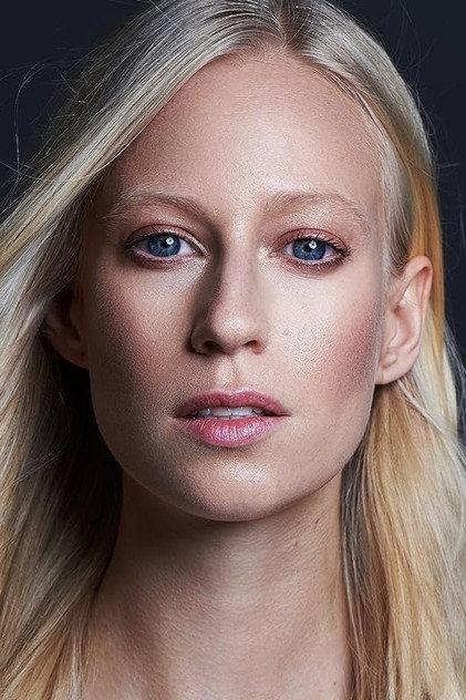 Fruzsina Nagy - Actor Profile Photo