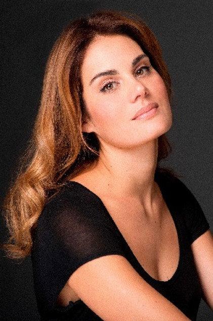 Laura Artolachipi - Actor Profile Photo