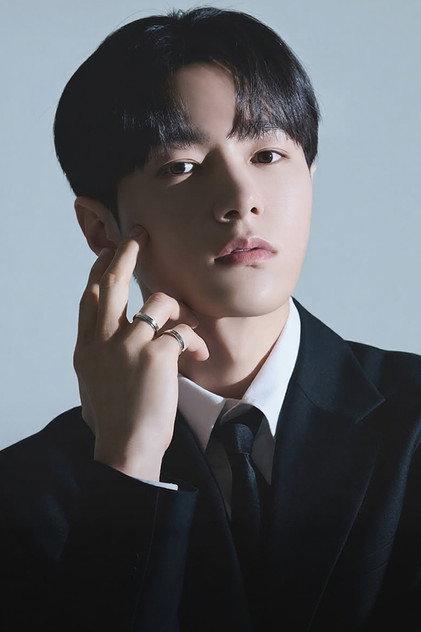 L - Actor Profile Photo