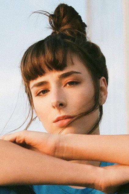 Ariane Roy - Actor Profile Photo