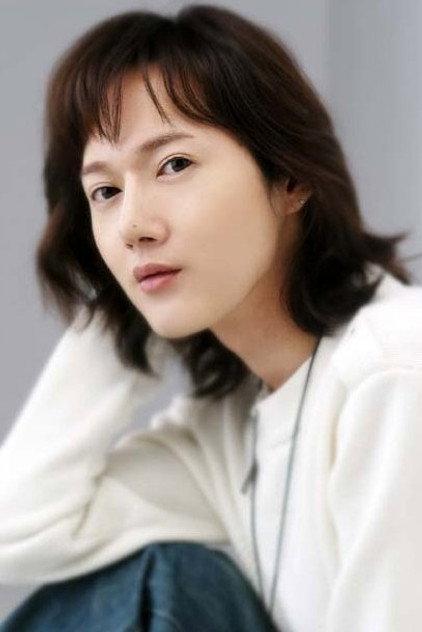 Lee Si-yeon - Actor Profile Photo
