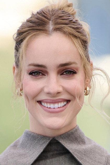 Alejandra Onieva - Actor Profile Photo