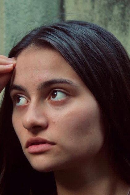 Luna Hug-Castro - Actor Profile Photo