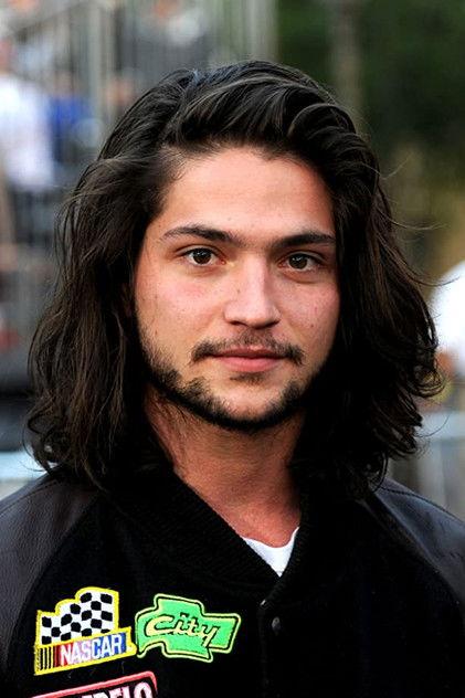 Thomas McDonell - Actor Profile Photo