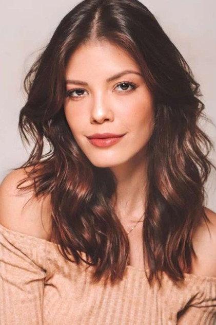 Vitória Strada - Actor Profile Photo