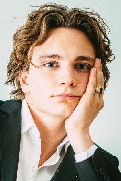Anton Forsdik - Actor Profile Photo