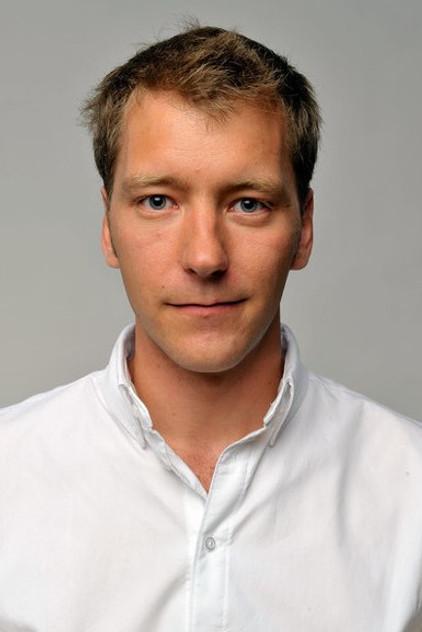 Kel O'Neill - Actor Profile Photo