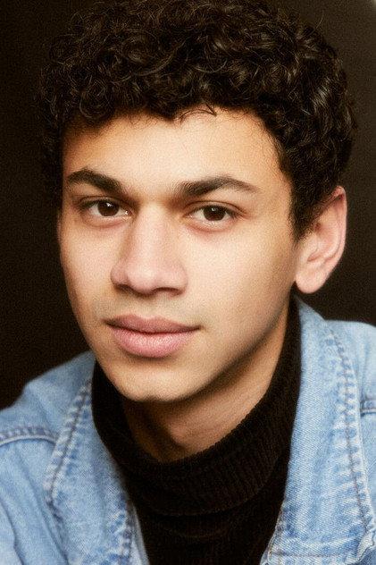 Lucas Ivoula - Actor Profile Photo