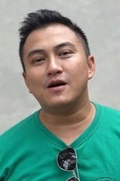 Ronald Gustav - Actor Profile Photo