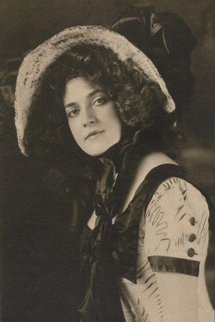 Annabelle Moore - Actor Profile Photo