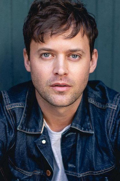 Oliver Ackland - Actor Profile Photo