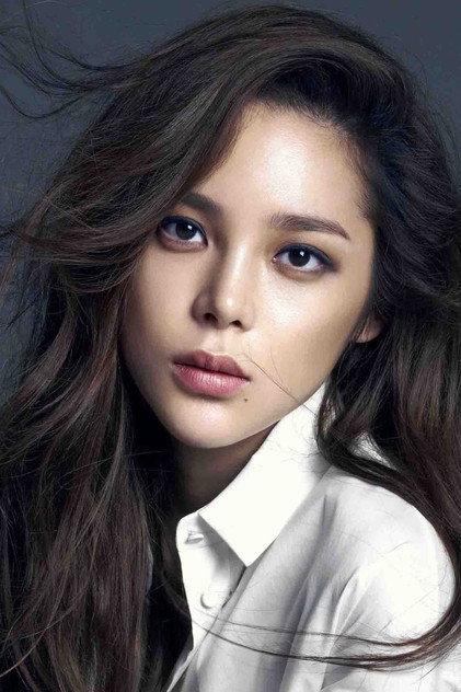 Park Si-yeon - Actor Profile Photo