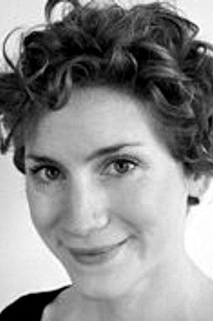 Flora Newbigin - Actor Profile Photo