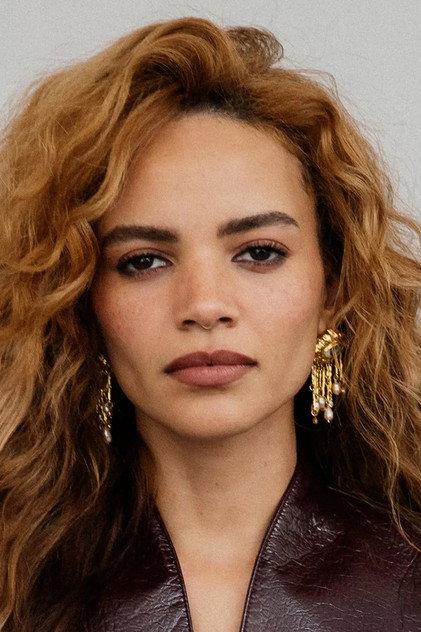 Leslie Grace - Actor Profile Photo