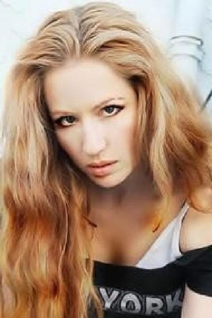 Tara Cardinal - Actor Profile Photo