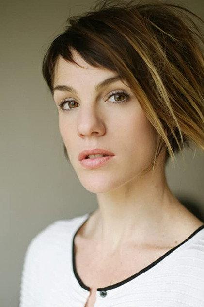 Claire Pérot - Actor Profile Photo