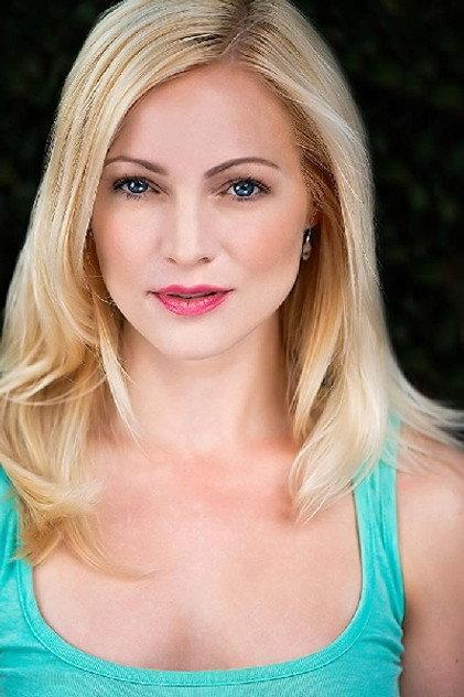 Rebekka Mueller - Actor Profile Photo