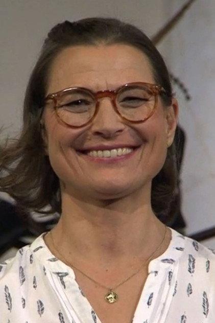 Julia Urban - Actor Profile Photo