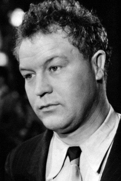 Daniel Ivernel - Actor Profile Photo