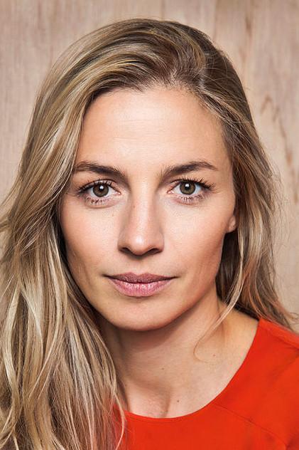 Annika Blendl - Actor Profile Photo