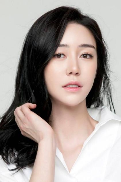 Lee So-jung - Actor Profile Photo