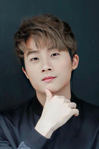 Daniel Chang - Actor Profile Photo