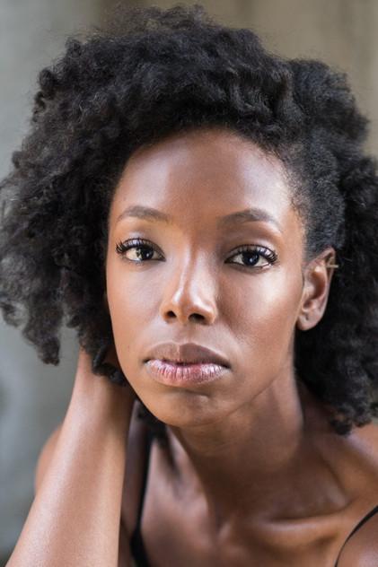 Elle Lorraine - Actor Profile Photo