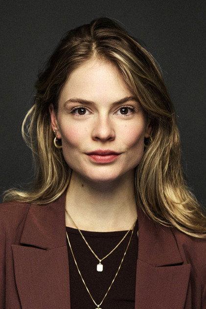Florence Vos Weeda - Actor Profile Photo