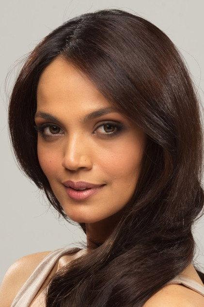Aamina Sheikh - Actor Profile Photo