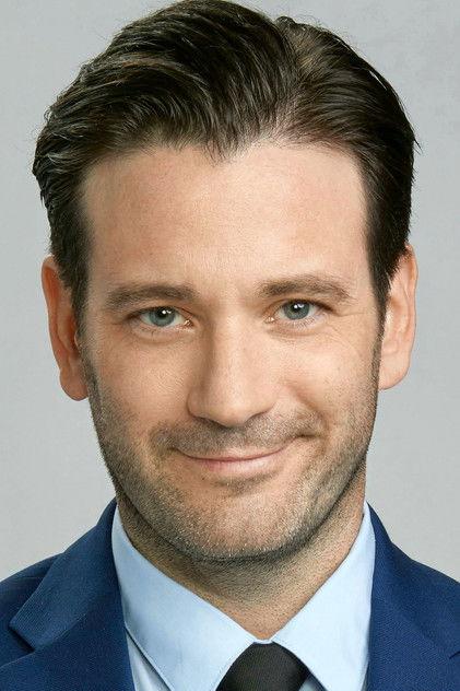 Colin Donnell - Actor Profile Photo