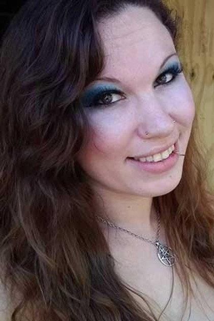 Amanda Welch - Actor Profile Photo