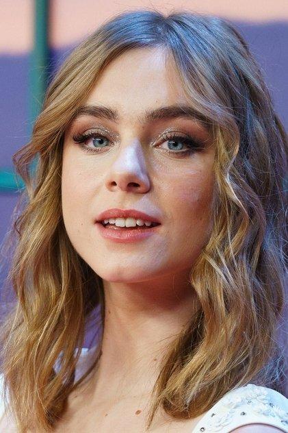 Clara Galle - Actor Profile Photo