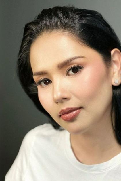 Neri Naig - Actor Profile Photo