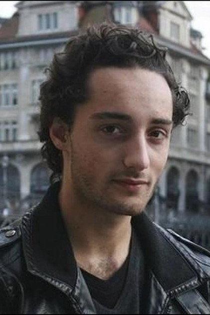 Scherwin Amini - Actor Profile Photo