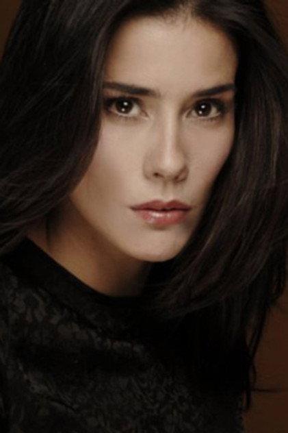 Gianella Neyra - Actor Profile Photo