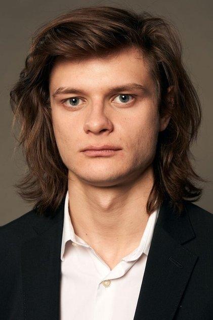 Charlie Tahan - Actor Profile Photo