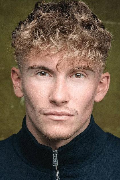 Lewis Santer - Actor Profile Photo
